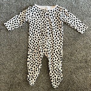 Rosie Pope animal print Footy pajamas, size 6 to 9 months